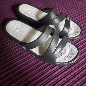 CROCS Sandal, Size 7.